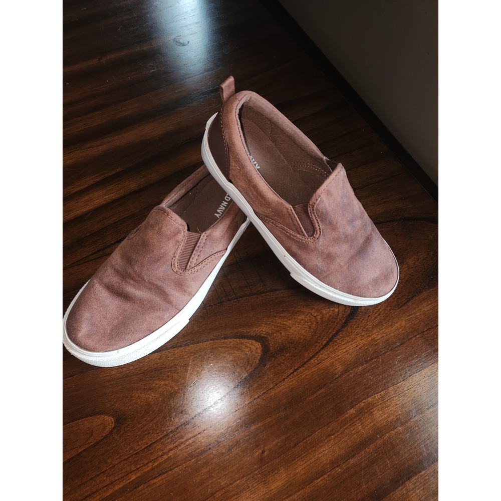 Old Navy Boys Brown Faux Leather Slip-On Sneakers. Big Boys size 2. Grade School